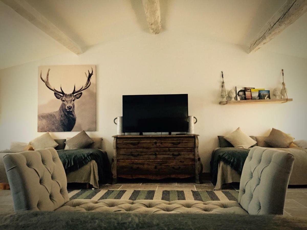 Mas Du Grand Bordes Bed & Breakfast Saint-Laurent-d'Aigouze Luaran gambar