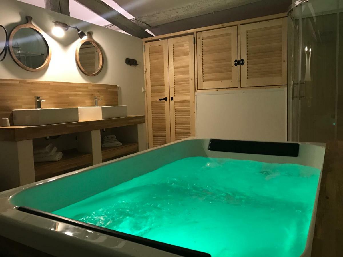Mas Du Grand Bordes Bed & Breakfast Saint-Laurent-d'Aigouze Luaran gambar