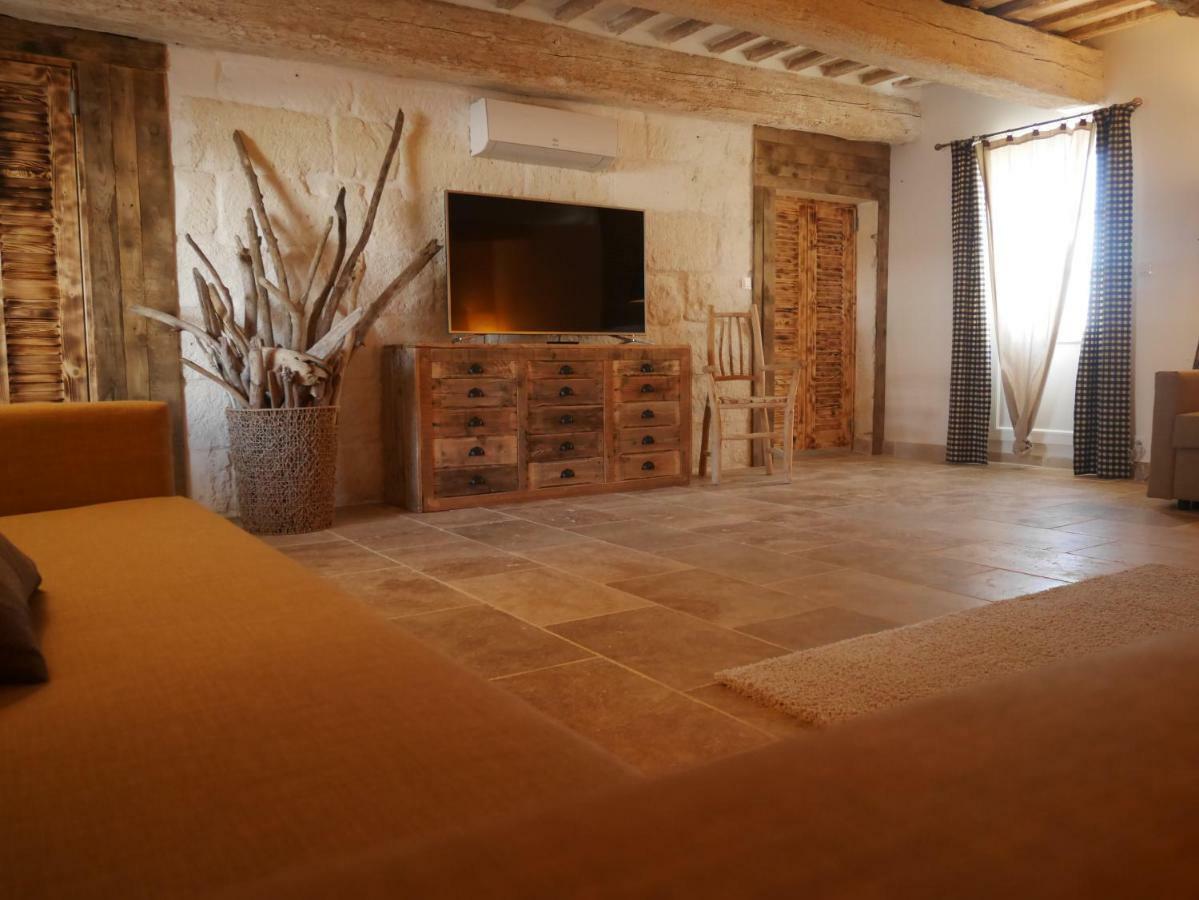 Mas Du Grand Bordes Bed & Breakfast Saint-Laurent-d'Aigouze Luaran gambar