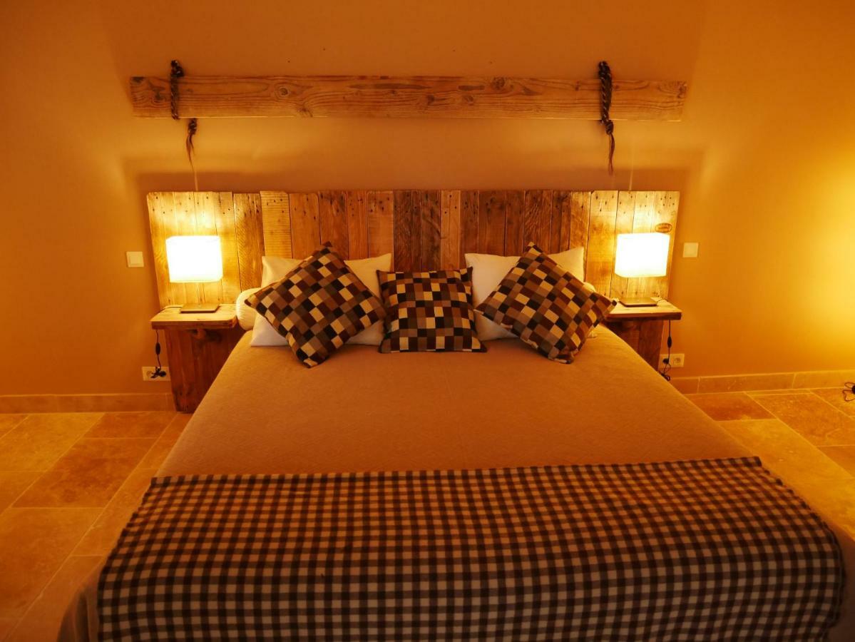 Mas Du Grand Bordes Bed & Breakfast Saint-Laurent-d'Aigouze Luaran gambar
