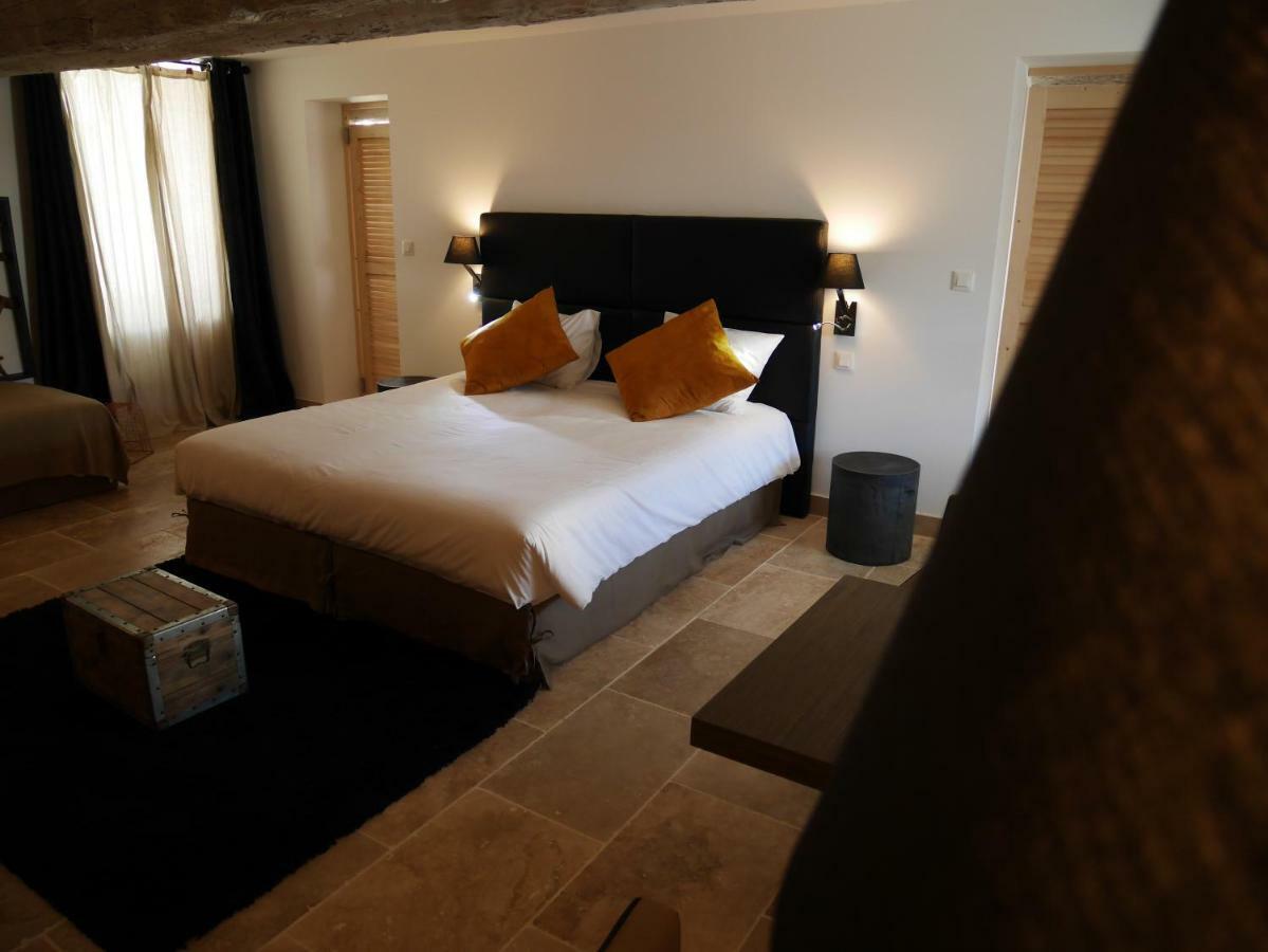 Mas Du Grand Bordes Bed & Breakfast Saint-Laurent-d'Aigouze Luaran gambar