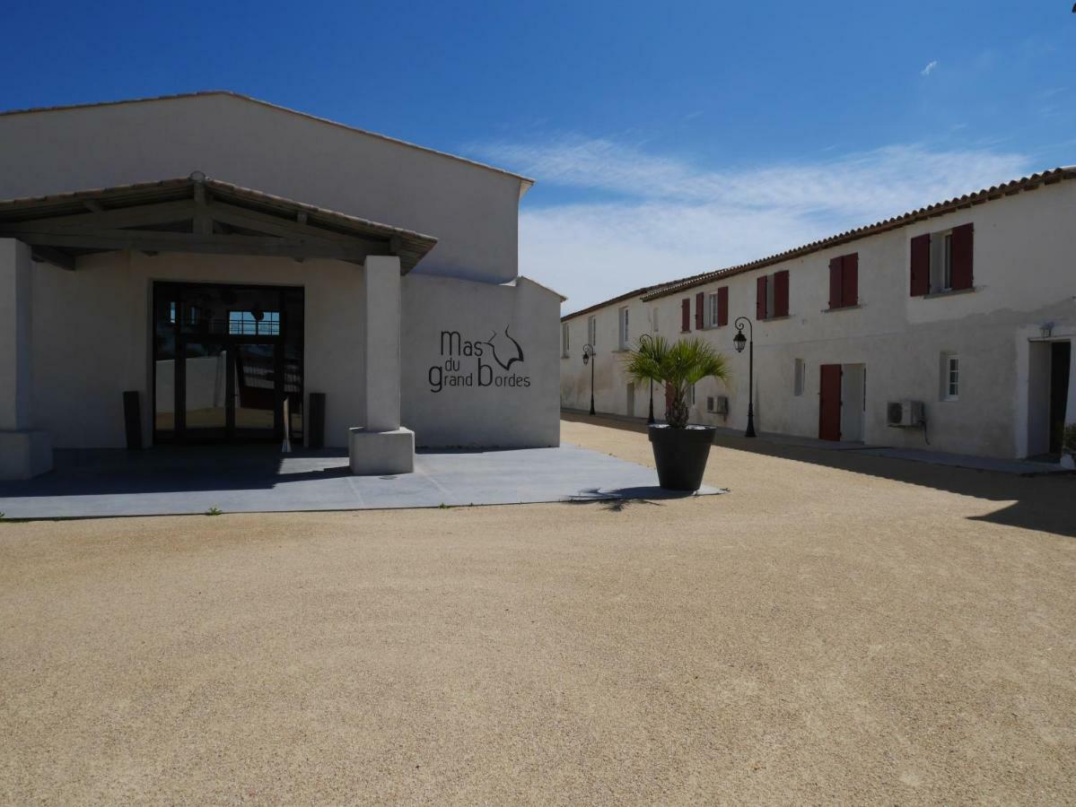 Mas Du Grand Bordes Bed & Breakfast Saint-Laurent-d'Aigouze Luaran gambar
